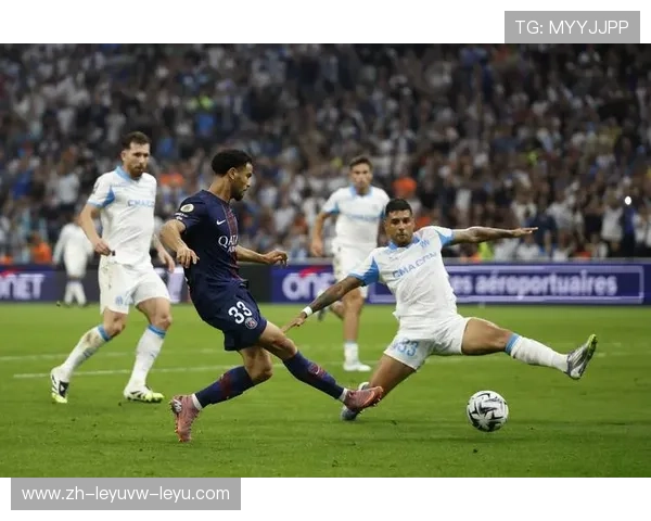 法甲马赛赛季前期备战策略与训练安排